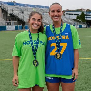 Image post by @hofstra_wlax on Instagram