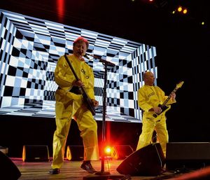 Image post by @JonesBeachTheaterShows on Facebook