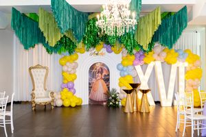 Image post by @partyup_balloons_by_melissa on Instagram