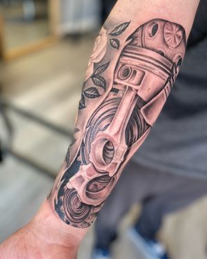Image post by @mikebrowntattoos on Instagram