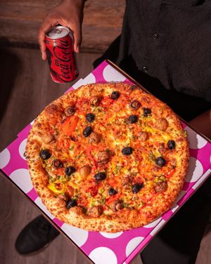 Image post by @blondies_pizza on Instagram