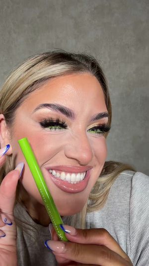 Video post by @beckymorganmakeup on TikTok
