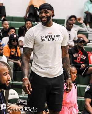 Image post by @teamjamesfamily on Instagram