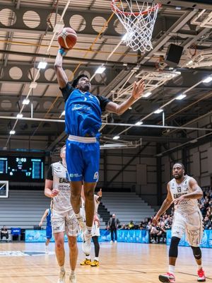 Image post by @enbleague on Instagram