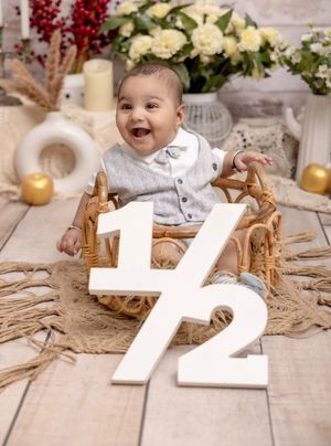Image post by @newbornbabyphotographystudio on Instagram