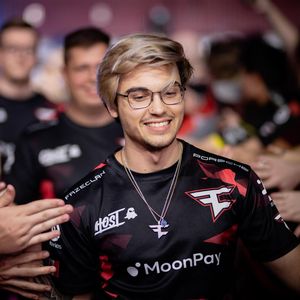 Image post by @fazeclan on Instagram