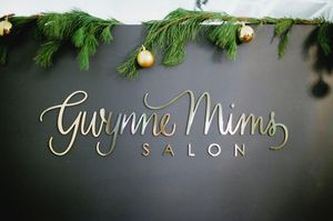 Image post by @gwynnemimssalon on Instagram