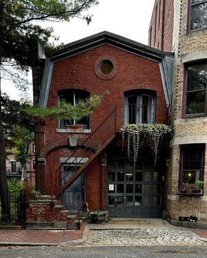 Image post by @mustdoboston on Instagram