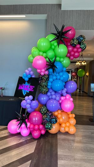 Video post by @balloons_by_victoria_dz on Instagram