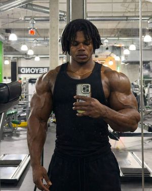 Image post by @theadambankfit on Instagram