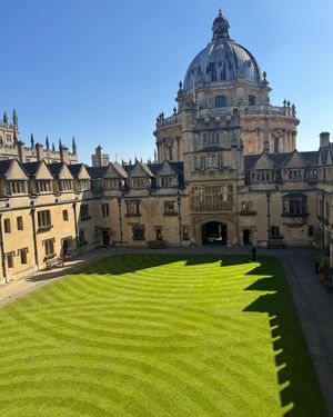 Image post by @oxford_uni on Instagram