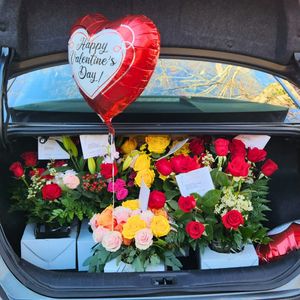Image post by @flowergardenatl on Instagram