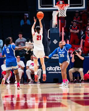 Image post by @daytonwbb on Instagram