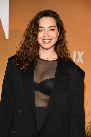 Image post by @people on TikTok