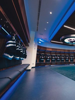 Image post by @nhljets on Instagram