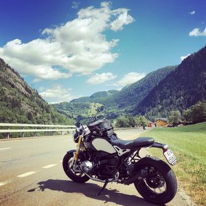 Image post by @johnrx on Instagram