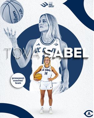 Image post by @ucdaviswbb on Instagram