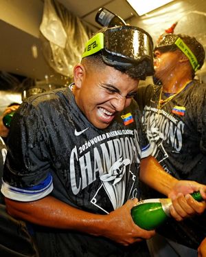 Image post by @redsoxbeisbol on Instagram