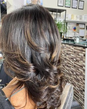Image post by @OmbreSalonPV on Facebook