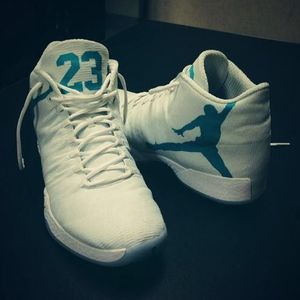 Image post by @mooremaya on Instagram