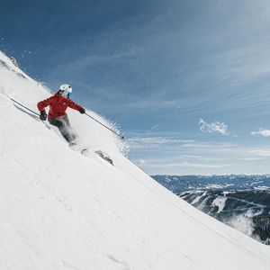 Image post by @j_skis on Instagram