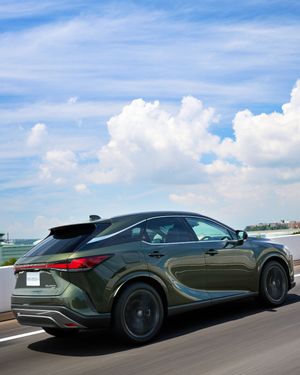 Image post by @discoverlexus on Instagram