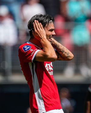 Image post by @azalkmaar on Instagram