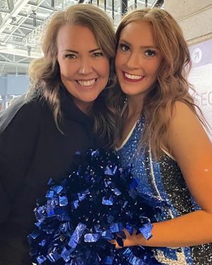 Image post by @coloradoeagleschicks on Instagram