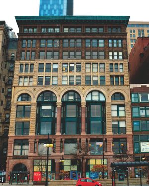 Image post by @fineartsbuilding on Instagram