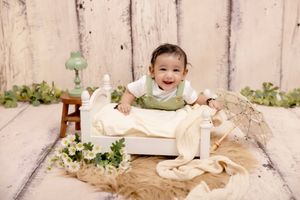 Image post by @newbornbabyphotographystudio on Instagram