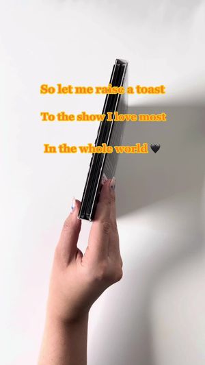 Video post by @warnertvde on TikTok
