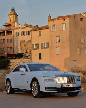 Image post by @rollsroycecars on Instagram