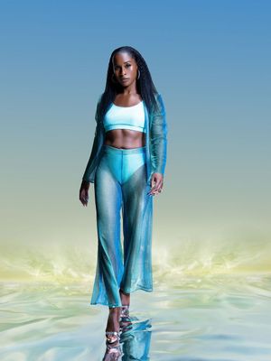 Image post by @issarae on Instagram