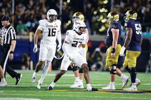 Image post by @daymionsanford on Instagram