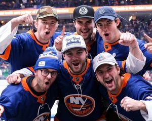 Image post by @nyislanders on Instagram