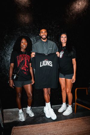 Video post by @londonlions on TikTok