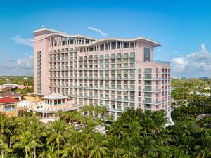 Image post by @slsbahamar on Instagram