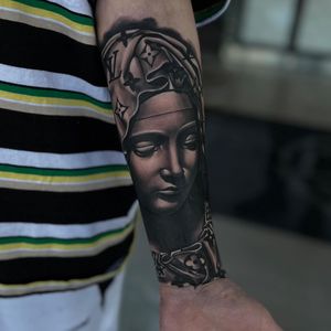 Image post by @skindesigntattoos on Instagram