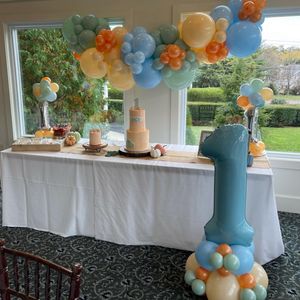 Image post by @balloons_by_victoria_dz on Instagram
