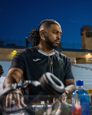 Image post by @lvlightsfc on Instagram