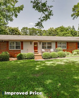Image post by @woodallrealtygroup on Facebook