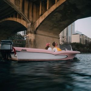 Image post by @retroboatrentalsatx on Facebook