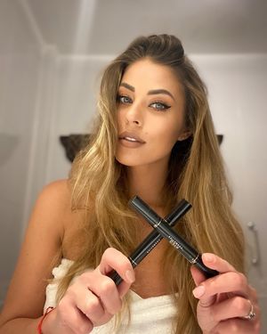Image post by @roxananemes on Instagram