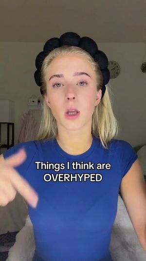 Video post by @theelliebarker on TikTok
