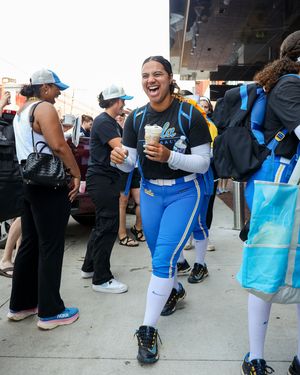 Image post by @uclasoftball on Instagram