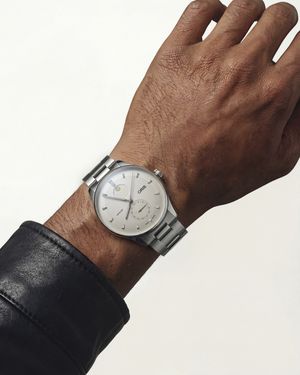 Image post by @oris on Instagram