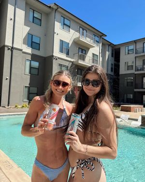Image post by @hallieklanke on Instagram