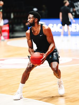 Image post by @londonlions on Instagram