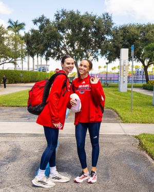 Image post by @fauvolleyball on Instagram