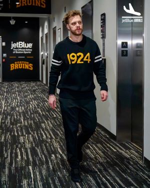 Image post by @NHLBruins on Twitter